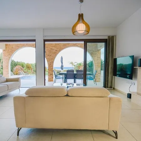 Eros Retreats Beachfront Villa *