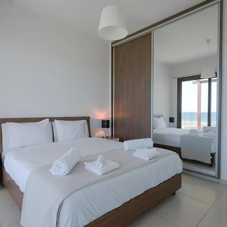 Eros Retreats Beachfront فيلة